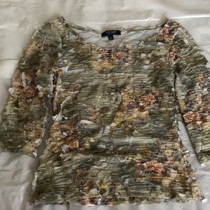 Top with 3/4 sleeves